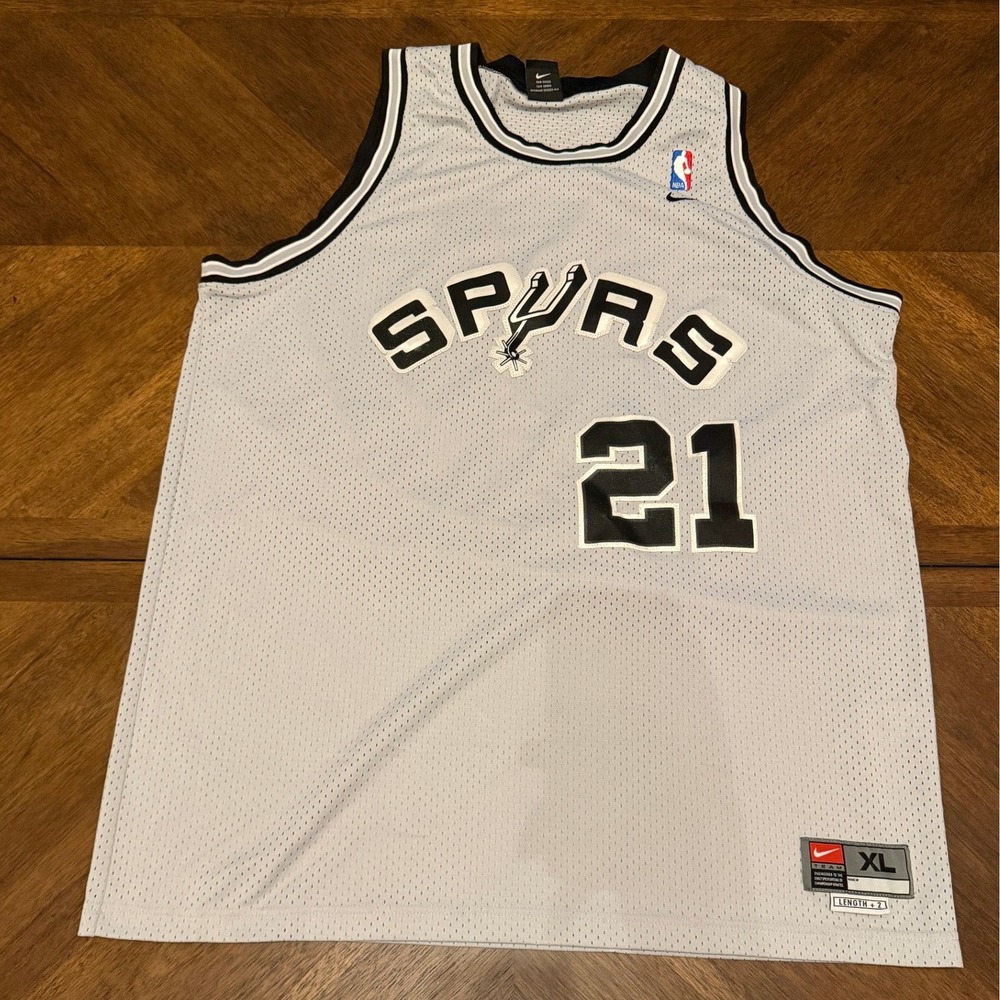 Nike Tim Duncan San Antonio Spurs Jersey XL Silver Mesh Stitched NBA Vintage #21